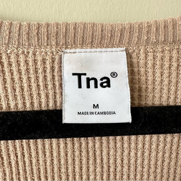 Aritzia-tna Alder Waffle Nude Thermal (Size:Medium) - Picture 9 of 9